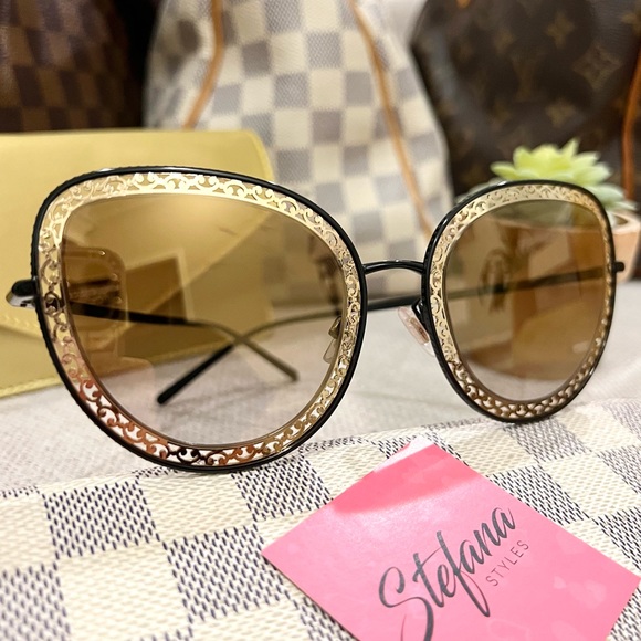 Dolce & Gabbana Women’s DG2226 Sunglasses - Picture 3 of 11